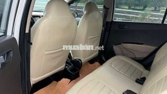 Hyundai i10 2014 số sàn màu bạc