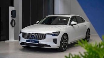 Volvo S90 Plug-in Hybrid 2026 xe giao T12/2025
