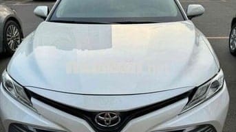 Toyota Camry 2020 2.5Q - 100000 km