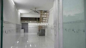 Nhà mặt tiền trệt lầu 3,5*14; có 2 máy lạnh tiện kinh doanh