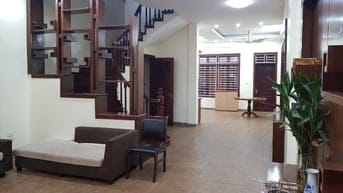 CC cho thuê nhà 5 tầng 100m2 kv Đình Thôn, tiện làm KD, VP.