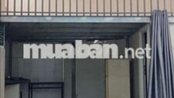 Nhà sát mặt dường Lê Đình Cẩn, cách mặt đường chợ 5 mét, 1 trệt+1 lững