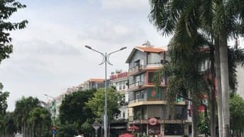 Bán nhà 7,5x20 Him Lam Kênh Tẻ mặt tiền Hoàng Trọng Mậu