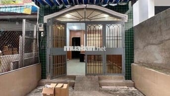 NHÀ CẤP 4 HƠN 100M2 2PN 2WC HẺM OTO GẦN CÔNG TY VIỆT THẮNG LINH TRUNG