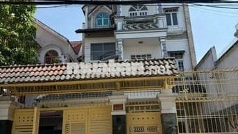 BIỆT THỰ 10X24M 1 TRỆT 2 LẦU RỘNG RÃI THÔNG THOÁNG