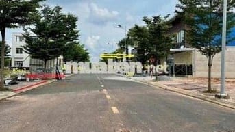 Hàng Ngộp cần bán nhanh lô đất Sau lưng trường Đại Học Việt Đức TC100%