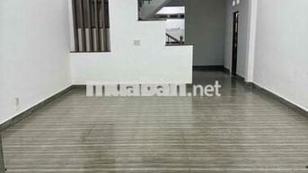 Cho thuê nhà 90m2, 3pn, gần sân bay