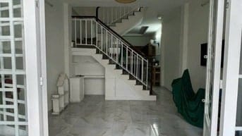 Cho thuê nhà nguyên căn liền kề khu dân cư Làng Đại Học - Phước Kiển