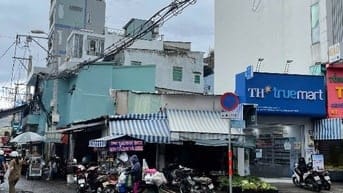 Bán nhà góc hai mặt tiền ngã tư đường lớn cho thuê giá cao 75tr/th