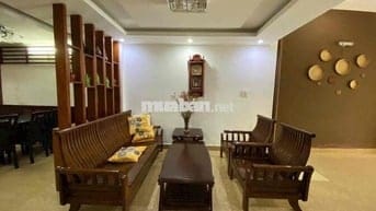 Nhà thuê phù hợp vp , mới sạch sẽ