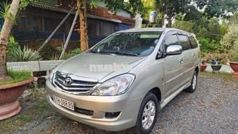 Xe Innova 2006 G - 345678 km