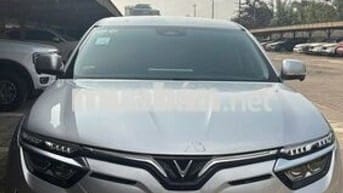 VinFast VF8 Eco 2023 Pin SDI Bạc