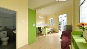 ⭐ CĂN HỘ DỊCH VỤ FULL NỘI THẤT – BAN CÔNG RỘNG – CỰC THOÁNG ⭐