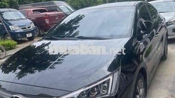 Hyundai Elantra 2021 2.0 AT - 19000 km