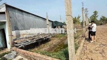 Đất thổ cư 1 phần đã lên dàn móng cọc chuẩn bị xây nhà