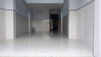 Cho thuê mặt bằng  VIP đối diện Emart Phan Văn Trị P5 GV_DT: 4mx11m