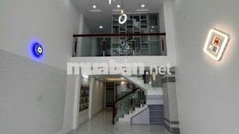 Cho thuê nhà mới xây 100% - 3 Lầu - Tặng Luôn 4 Máy Lạnh Có Sẵn