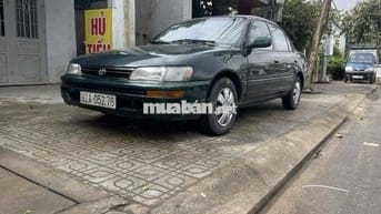 Toyota Corolla Xanh lá cây