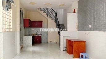 Cách Mạng Tháng 8 xây 3 lầu 3 phòng ngủ hẻm xe máy ngay trung tâm