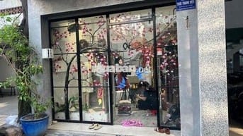 Cho thuê chính chủ nguyên căn 4,x12 gần sân bay TSN