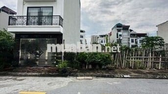 🍀GIANG BIÊN -VIỆT HƯNG - LONG BIÊN 90m PHÂN LÔ – VỈA HÈ –Ô TÔ TRÁNH  🍀