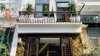 BÁN GẤP NHÀ 1 trệt 1 lầu 45,5m2 giá 2tỷ650tr Đường Lê Quang Định HCM
