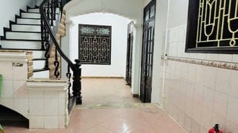 Chính chủ cho thuê cả  nhà 4 tầng, 1 tum, 6 phòng, Đê Trần Khát Chân