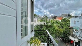 Trống sẵn 1 phòng ngủ ban công tách bếp gần Lotte Q7