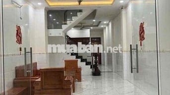 Cho thuê nhà đủ nội thất, sân oto gẩn chợ Dĩ An 1, gần siêu thị Go