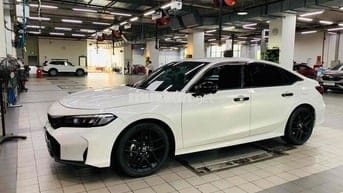 Honda Civic RS 2024 - 10.000km Siêu Đẹp Hãng Bán