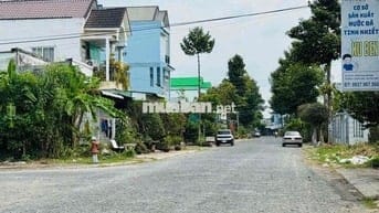 NỀN ĐẸP TRỤC CHÍNH KHU TÁI ĐỊNH CƯ PHƯỜNG 9 NAY LÀ PHƯỜNG LONG CHÂU, V