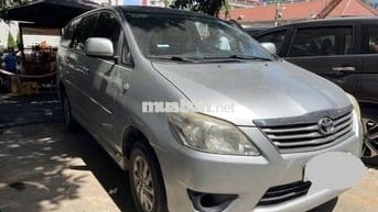 Toyota Innova 2012 Số sàn Bạc