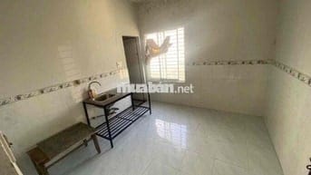 -Hết tháng 12 ni. Bên mình có dư 1 phòng. Kiệt ngũ hành sơn. . Có điều