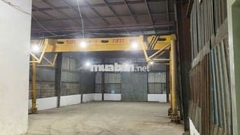 Chỉ *** 1 Kho có sẵn văn phòng cho thuê tại Quận 7 DT 1100m.