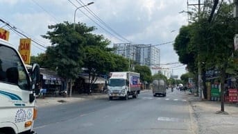 NHÀ MẶT TIỀN  Đường Lê Văn Khương QUẬN 12 đang cho thuê có nguồn thu