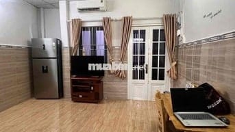 Cho thuê nhà nguyên căn full nội thất đường Bến Vân Đồn,Quận 4 (32m2)