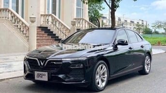 VinFast Lux A2.0 Turbo Đen Sedan 5 chỗ
