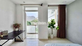 Chính chủ nhà full nội thất 2PN tách bếp ban công lớn ngay Sân Bay TSN