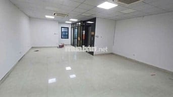 CHO THUÊ MBVP TẦNG 2 NHÀ MẶT PHỐ PHẠM VĂN ĐỒNG DT 70M²