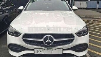 E cần bán Mercedes-Benz C200 sx 2023 5000km