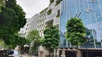 Bán khách sạn tại 9 tầng Cầu Giấy 300m² nhà 2 mặt đường Dòng tiền ổn đ