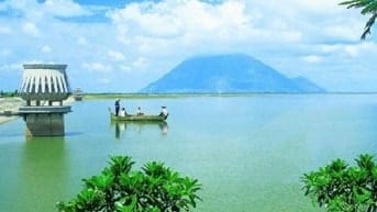 Mặt tiền DH740 QH32m , kết nối tỉnh lộ 744 về KDL Núi Cậu 