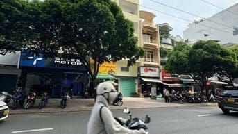 Bán gấp nhà MT Q.10 DT 8,5 x 25m CTXD Hầm & 7 Tầng Giá 45 tỷ