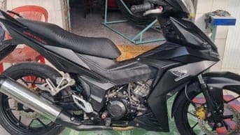 Bán winner v1 màu đen nhám 2018