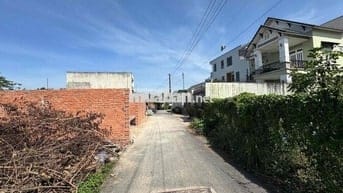 gia đình cần bán lô đất nền đẹp. diện tích đẹp. đường thông tứ hướng.