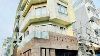 SIÊU PHẨM CHO THUÊ 5 TẦNG GÓC 2 MT – 323B Huỳnh Văn Bánh, Phú Nhuận !!