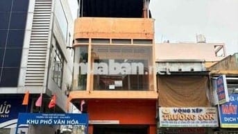 Nhà nguyên căn GÓC 2 MẶT TIỀN - Giá siêu tốt 1054 Cách Mạng Tháng 8 -