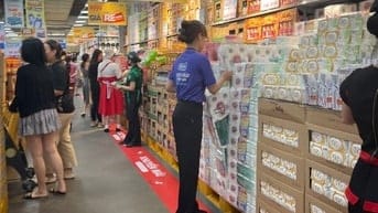 🎄QUÝ CUỐI-TUYỂN THÊM 04 NV NAM/NỮ  TRỰC QUẦY, TƯ VẤN ( Quận 1 ) 