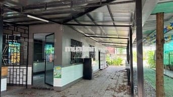 Mặt bằng 1.400 m² có sẵn mô hình quán sân vườn, đường Võ Văn Kiệt