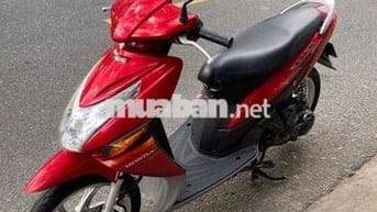 thanh lý Click 2011 máy zin xe sạch sẽ.